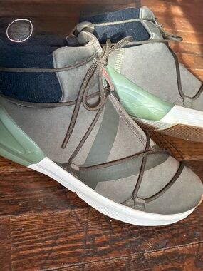 Puma sneakers olive green